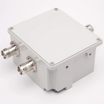 4.3-10 F-Schnittstelle Dual-Band Low Pim Combiner 380-960 1710-2700 MHz Dual-Band Abdeckung