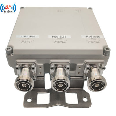 Innen-/Außen IP65 Dreibandkombinator 1710-1880/1920-2170/2300-2700MHz 4.3-10-F DIN-F