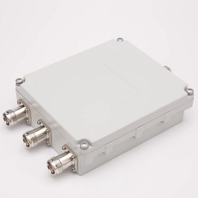 Innen-/Außen IP65 Dreibandkombinator 1710-1880/1920-2170/2300-2700MHz 4.3-10-F DIN-F