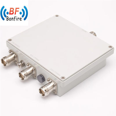 Außen-Drei-Band-Low-Pim-Kombinator RF-Kombinator 698-960 1710-2170 2300-2700MHz IP65