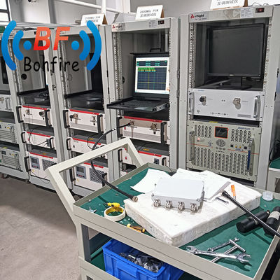 4.3-10f DIN-F 1710-2700MHz 4 Port Low Pim RF Quad-Band Combiner RF Quadplexer 2,630 kg