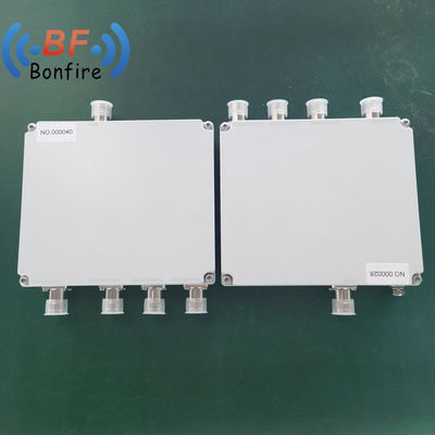 Innen-/Außen-IP65-HF-Kombinator Low Pim Quad Band 1710-2700MHz mit N weiblichem Steckverbinder