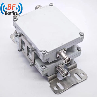 Innen-/Außen IP65 1710-2170MHz 2300-2690MHz HF-Signalleinheit Dual Band Duplexer Kombiner