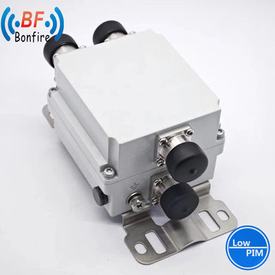 1710-2170MHz 2300-2690MHz VHF-Hohlraum-Duplexer-Doppelbandkombinator zur Signalfilterung