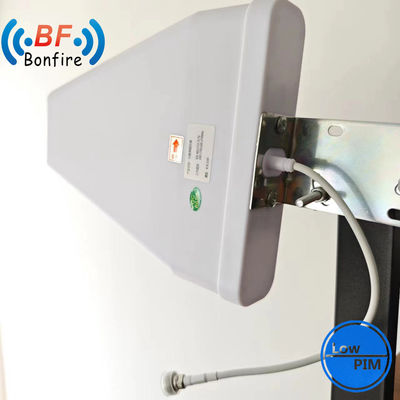 Breitband Indoor Omni Antenne 698-4000MHz 3G/4G/GSM/LTE Weiß mit N weiblichem Anschluss
