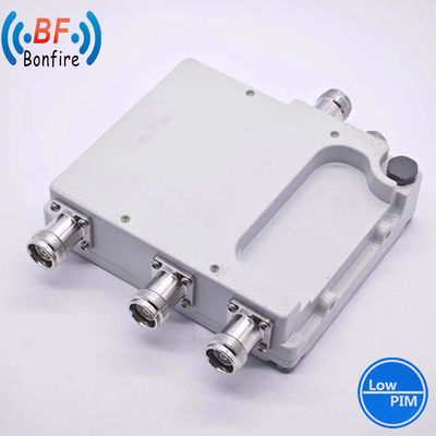Low Pim Combiner VHF UHF Band Duplexer für die Netzwerkabdeckung von 1710-2170 MHz 2300-2690 MHz