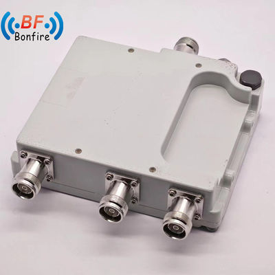 4X4 Low Pim 1710-1880 1920-2170 2300-2400 2500-2700MHz mit N 4.3-10 DIN-Anschluss Grau