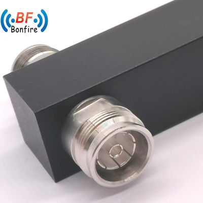 Innen-/Außen-Zwei-Wege-Reaktionsstromsplitter -160dbc IP65 350-3800MHz N Weiblich Grau
