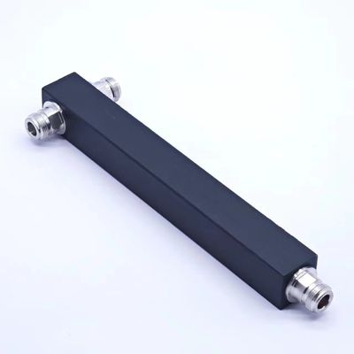 Paketgröße 22.00cm * 7.00cm * 4.00cm Hochleistungs-N-F IP65 698-3800MHz 2-Wege-Splitter