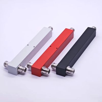 Paketgröße 22.00cm * 7.00cm * 4.00cm Hochleistungs-N-F IP65 698-3800MHz 2-Wege-Splitter