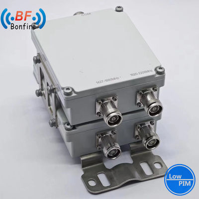 angepasster Low Pim 200W Triplexer RF Diplexer Combiner für die Gesamtkapazität von Ibs/Das