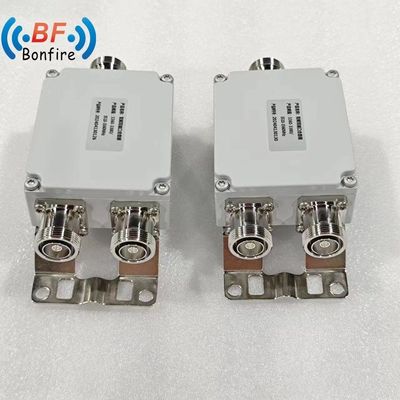 Low Pim -160dbc Dual Band Combiner 2300-2400 2500-2700MHz mit weiblichem DIN-Anschluss