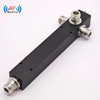 Schnittstelle N-F/DIN-F/4.3-10-F Grau/Rot/Schwarz/Anpassungs-Leistungsdivider 5000-6000 MHz