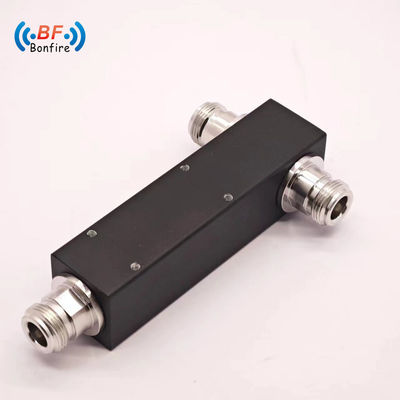 12.00cm * 7.00cm * 4.00cm Paketgröße 5000-6000MHz 2-Wege-Leistungsdivider N Weiblich für Radarsystem