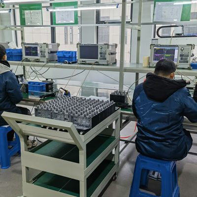 100W 698-3800MHz 150dbc 4 1 Das Ibs Kommunikation Hybridkopplung HF Hybridkombinator