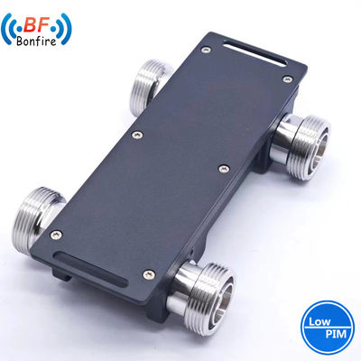 100W 90 Grad 3dB HF-Hybridkopplung 698-4000MHz Hybrid-Kombinator IP60 N Weiblicher Typ Rot
