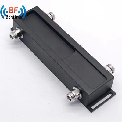 Professionelle 2 in 2 aus Hybrid-Kopplung 698-4000MHz N weiblicher Stecker 50W Eingangsleistung