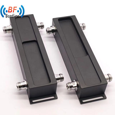 Professionelle 2 in 2 aus Hybrid-Kopplung 698-4000MHz N weiblicher Stecker 50W Eingangsleistung
