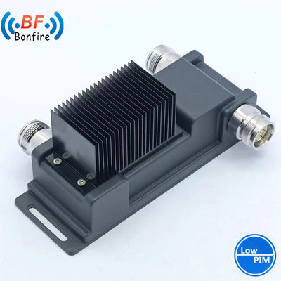 300W Low Pim 2 in 1out 3dB 698-3800MHz Antennenkombinatoren 2 1 mit N weiblicher schwarzer Versorgung