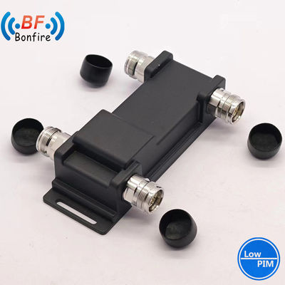 Innen-/Außen IP65 698-3800MHz 2X2 Hybrid-Kombinator mit niedrigem Pim -160dbc 2 in 2