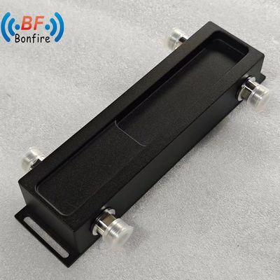 Packungsgröße 20,00cm * 12,00cm * 8,00cm 300W HF-Hybridkombinator Low Pim-160dbc 698-3800MHz