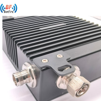 698-2700MHz RF Low Pim Koaxial Fixed Attenuator 4,3-10 Männlich auf weiblich 8dB -160dbc IP65 Rot