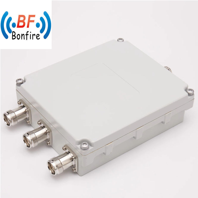 Dreiband-Low-Pim-Kombinator 600-2170 2500-2690 3400-4000MHz für Geräte