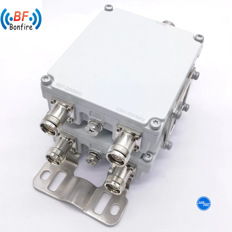 Dual Combiner 698-960/1920-2170 MHz N-Frauen 4,3-10 weibliche Diplexer-Combiner Rot 2,610 kg