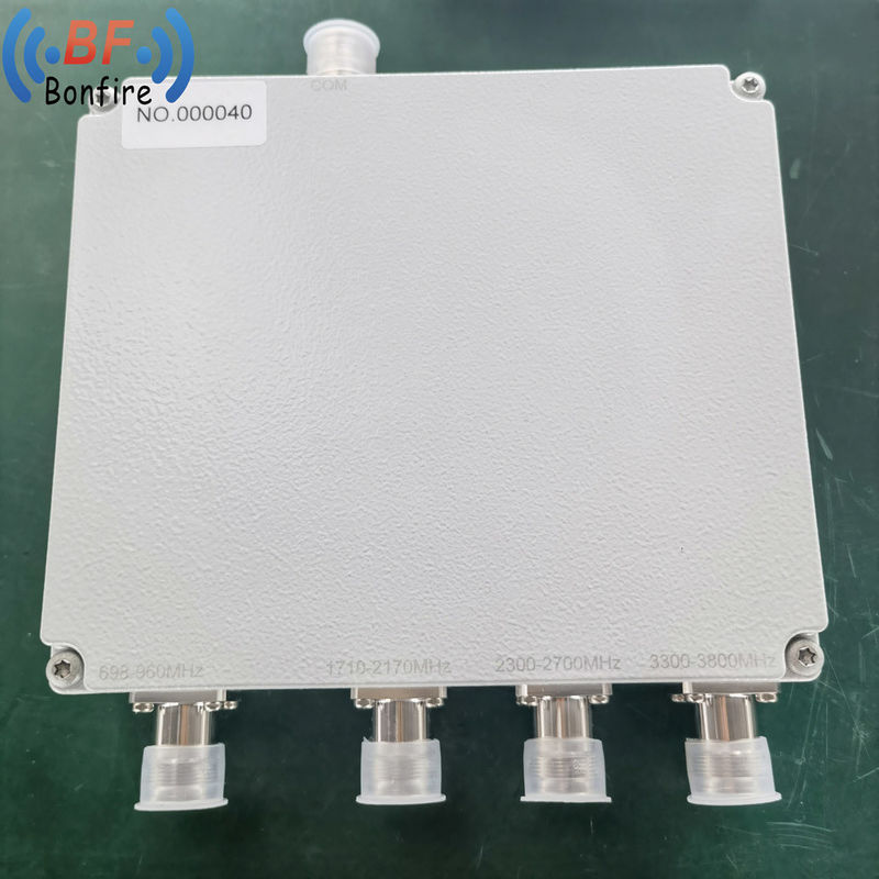 RF 5g Indoor Kombinierter 1710-2700MHz Quadplexer mit 4in 1out Diplexer und N 4310 DIN Connector