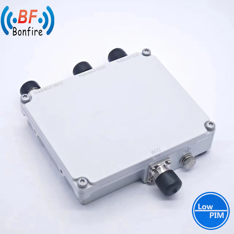 UHF-Leistung 2500-2700MHz 4-Wege-Hybrid-Kombinator-Kopplung N Weiblicher Typ mit HLQ-XXXXX