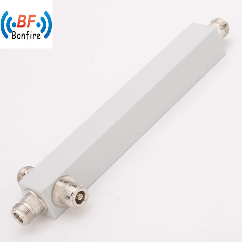 Paket Bruttogewicht 0,410kg 698-4000MHz 3-Wege-Impuls-Stromsplitter für Das Ibs N-F
