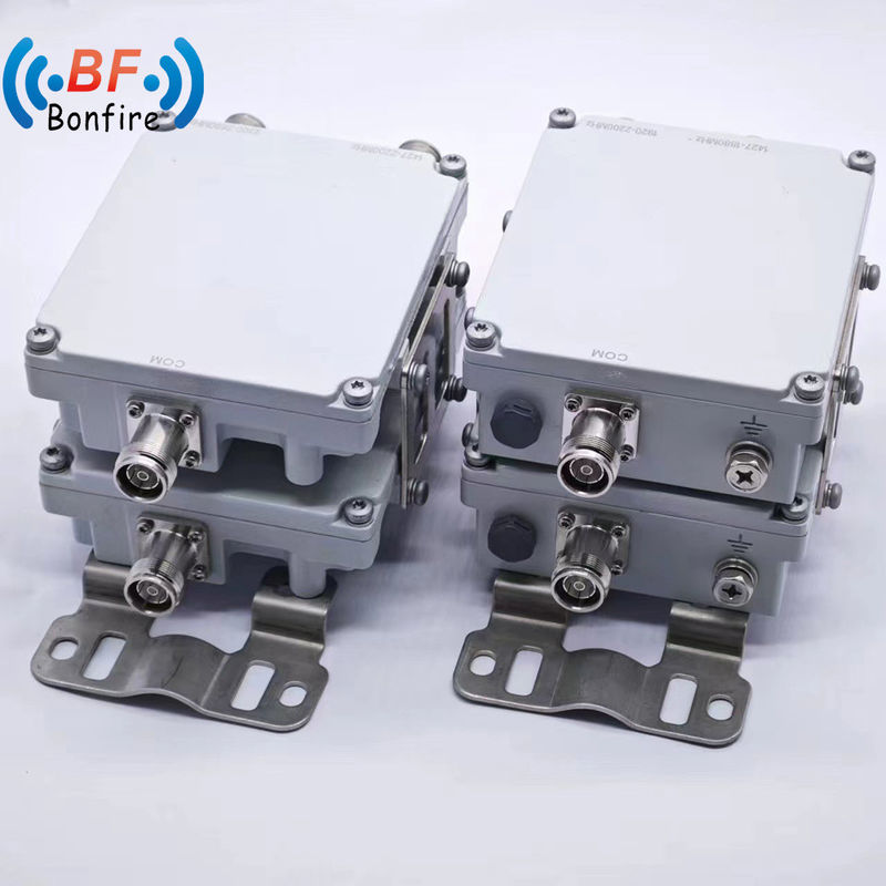4.3-10 Weiblicher Quad-Band-Kombinator Diplexer 1710-1880 1920-2170 2300-2400 2500-2700MHz