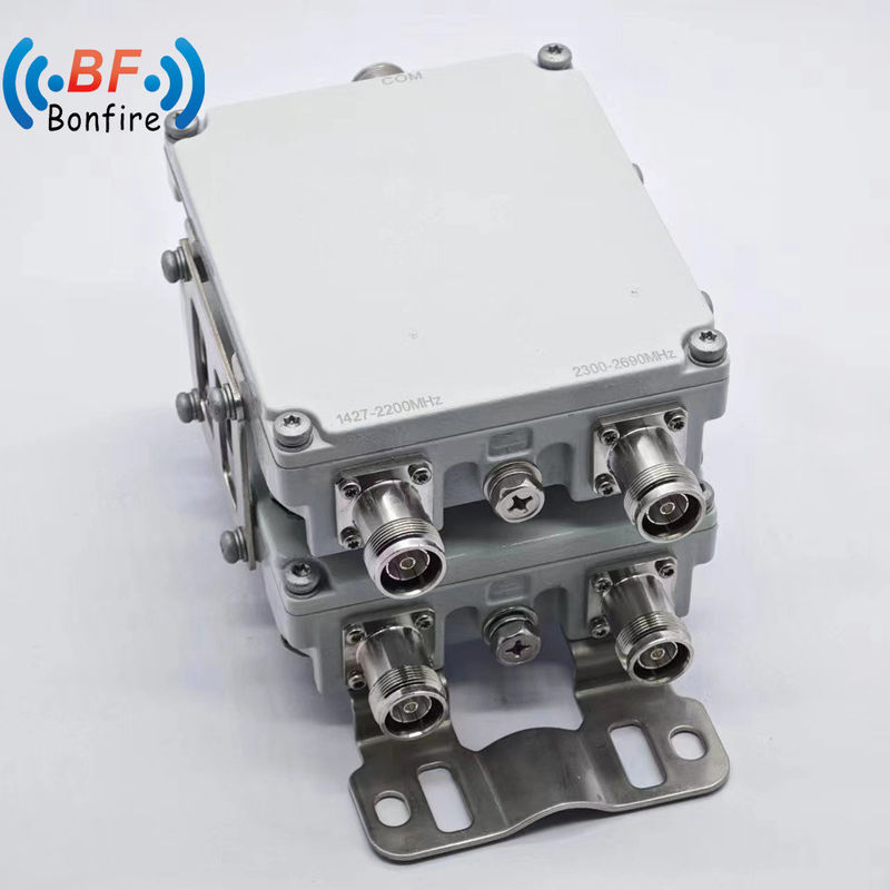 4.3-10f DIN-F-Schnittstelle Dual Band Diplexer 1710-1880 1920-2170 2300-2400 2500-2700MHz