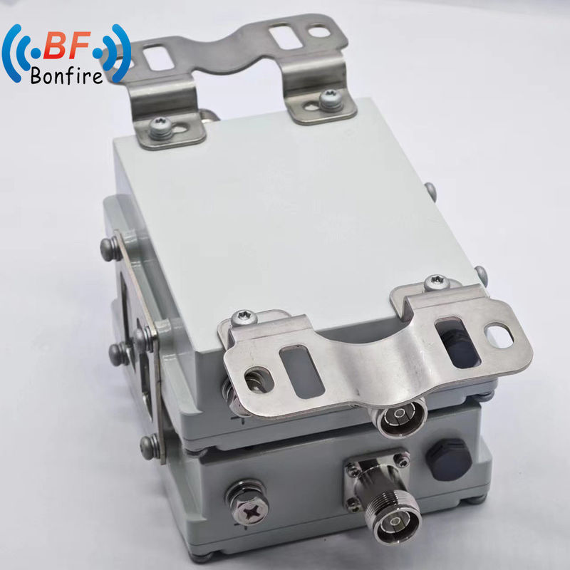 160dbc 300W Diplexer 1710-1880 1920-2170 2300-2400 2500-2700MHz HF Quadplexer-Kombinator