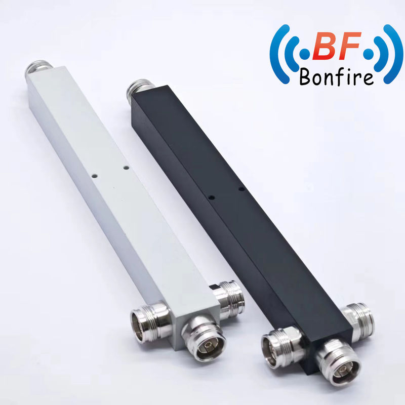 Paket Bruttogewicht 0,270kg Niedrig-Pim 3-Wege-Hohlraum-Power Splitter mit 4,3-10 weiblicher Verbindung