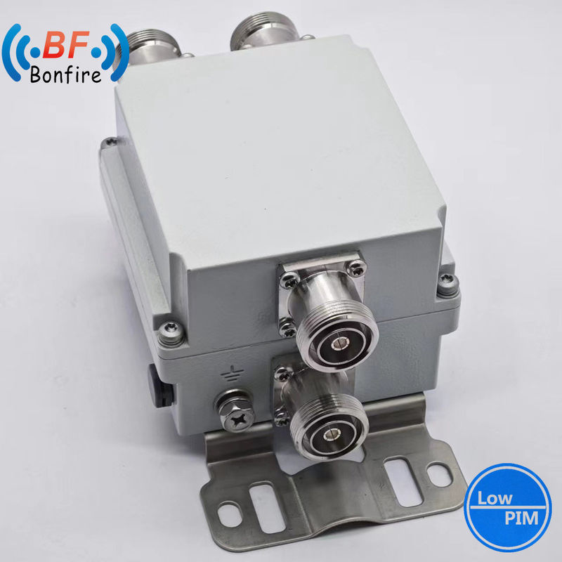 angepasster Low Pim 200W Triplexer RF Diplexer Combiner für die Gesamtkapazität von Ibs/Das