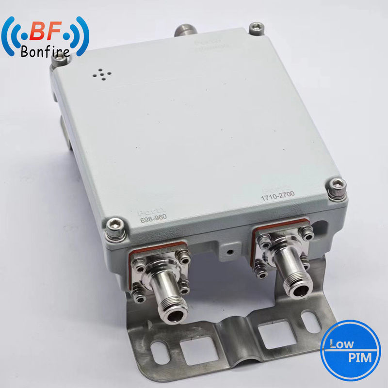 2300-2400 2500-2700MHz Triplexer HF Diplexer HF Quadplexer Kombinator 200W N Weiblicher Stecker für die öffentliche Sicherheit