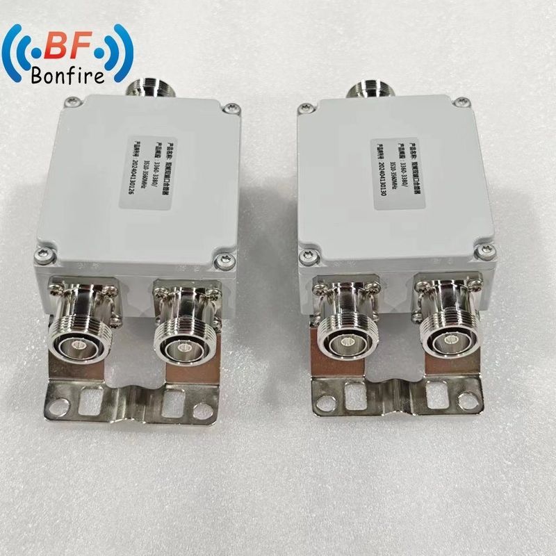 Low Pim -160dbc Dual Band Combiner 2300-2400 2500-2700MHz mit weiblichem DIN-Anschluss