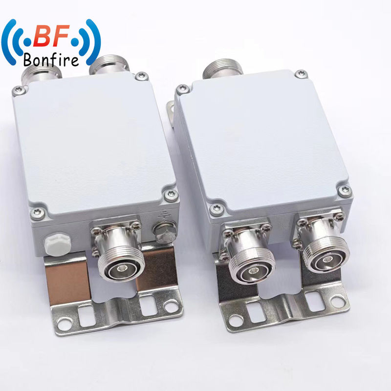 N Männlich-Frauen-HF-Kombinator Dual-Band-Kombinator HF-Koaxialfestdämpfer 2500-2700MHz 3-40dB