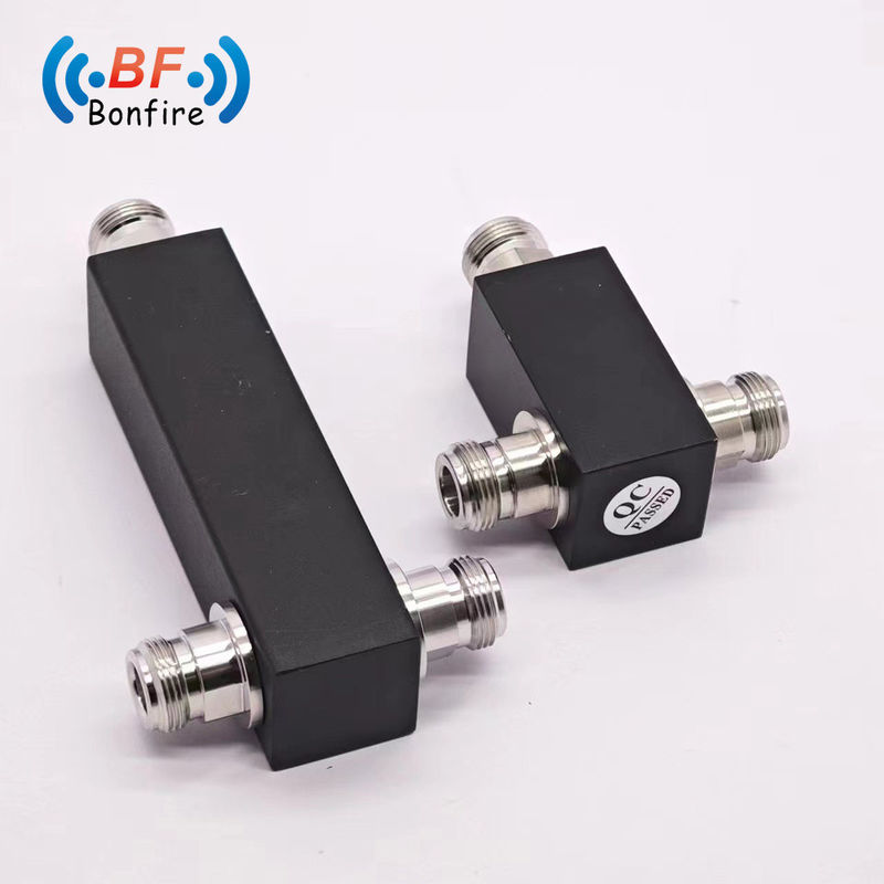 0.510kg Bruttogewicht 617-4000MHz 2-Wege-Stromsplitter-Kombinator SMA Weiblicher Stromteiler