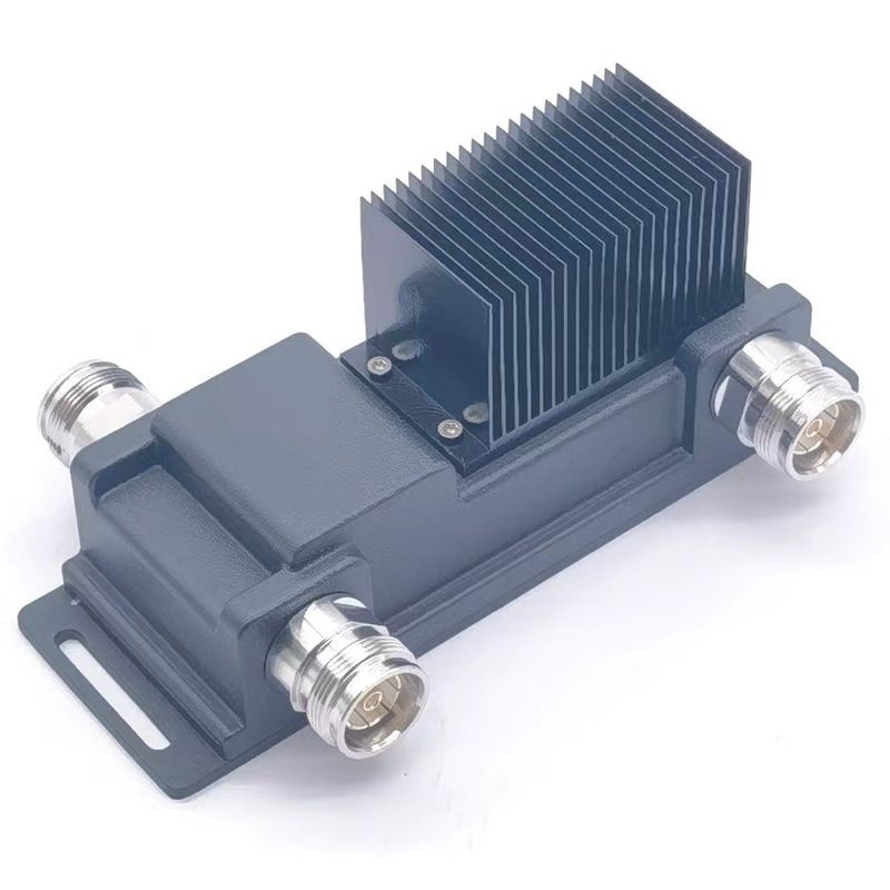 0.380kg Paket Bruttogewicht 698-3800MHz 2in 1out Hybridkopplung 4.3-10f DQ-0738-217701