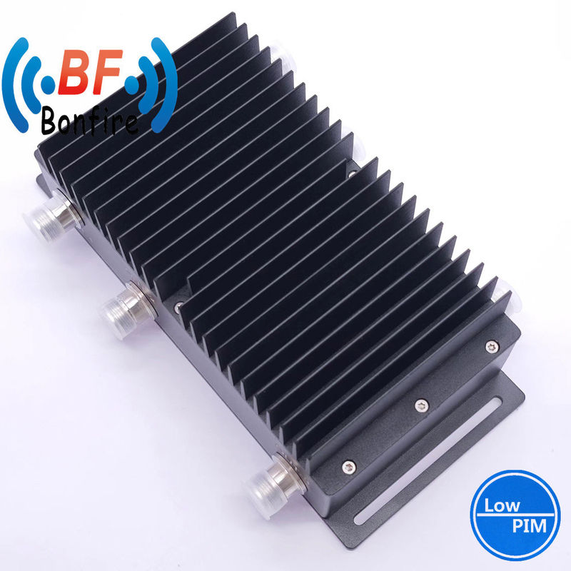Grau 698-3800MHz 3dB Hybrid-Kopplung 4,3-10 weiblich 4 in 4 aus Kombinator IP65 -160dbc