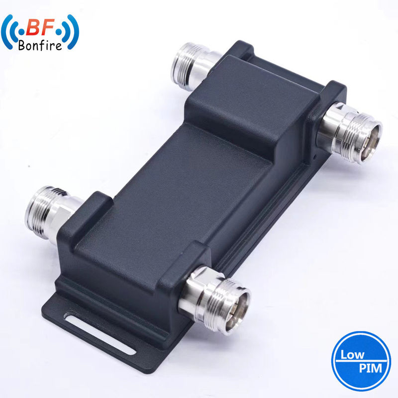 Paket Bruttogewicht 2.000kg 617-3800MHz RF 3dB Hybrid-Kopplungskombinator 4,3-10 Weiblicher Typ