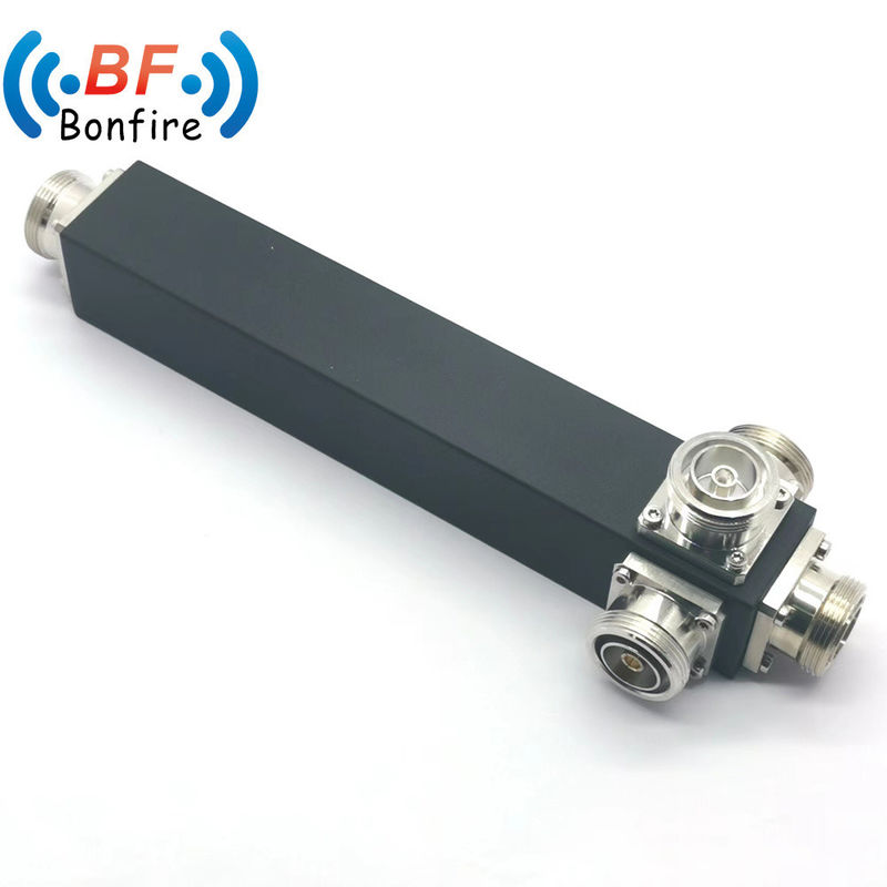 Paket Bruttogewicht 0,510kg 350-3800MHz 2-Wege-Hohlraum-Stromsplitter mit niedrigem Pim -161dbc