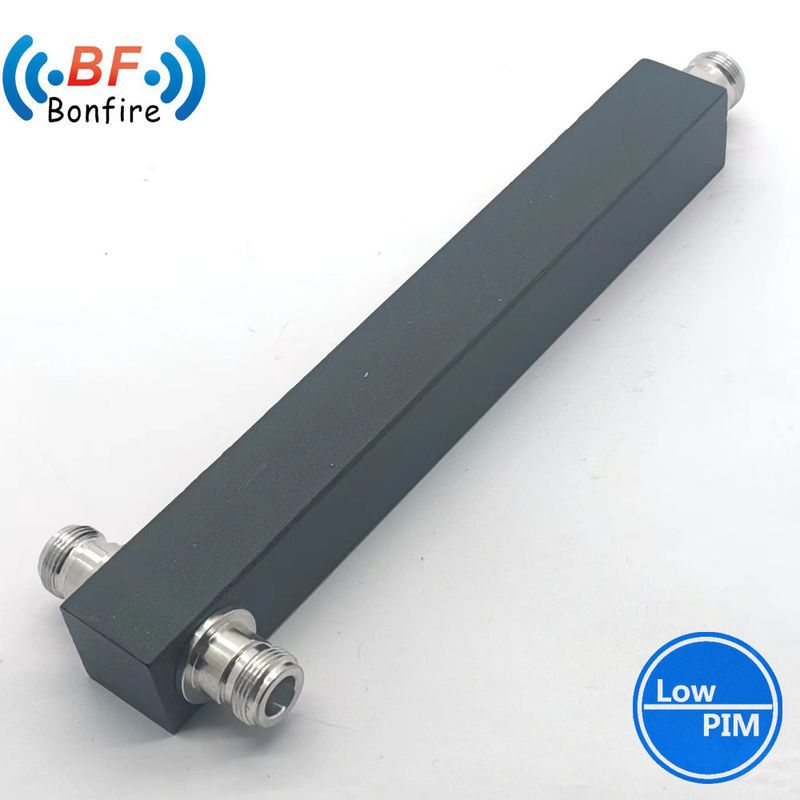 Innenraum-GFQ-XXXXXX 50W 2-Wege 698-3800MHz HF-Stromsplitter mit 4.3/10-Frauenanschluss