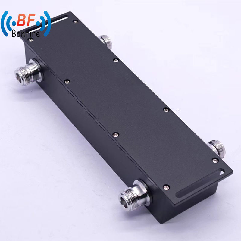 Professionelle 2 in 2 aus Hybrid-Kopplung 698-4000MHz N weiblicher Stecker 50W Eingangsleistung