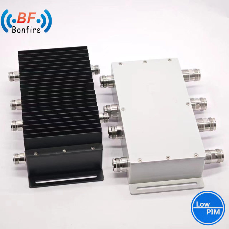 Grauer DQ-XXXXX 4 in 4 aus Hybrid-Kombinator mit angepassten Parametern 617-3800MHz -161dbc
