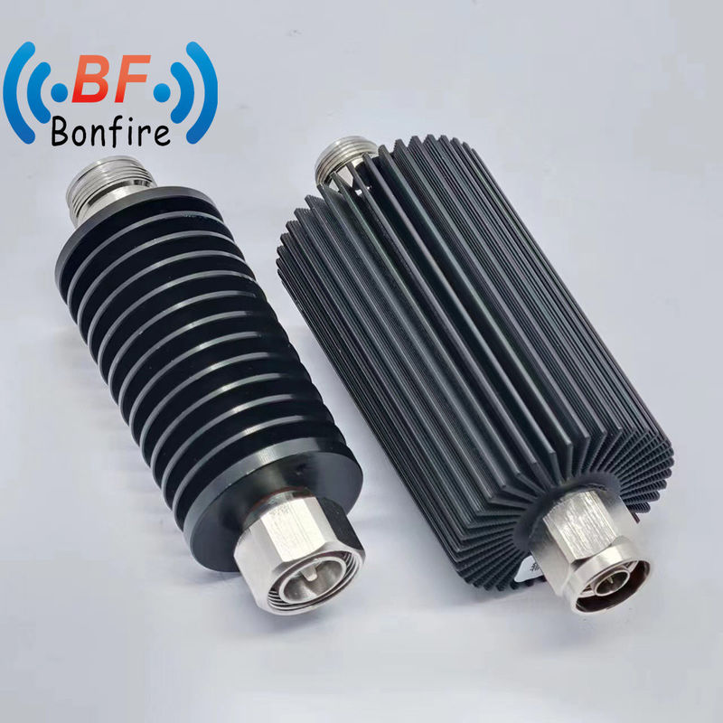Innen-/Außen IP65 100W 3 6 10 15 20 25 30dB Niedrig-Pim-HF-Koaxaldämpfer DC-3800MHz