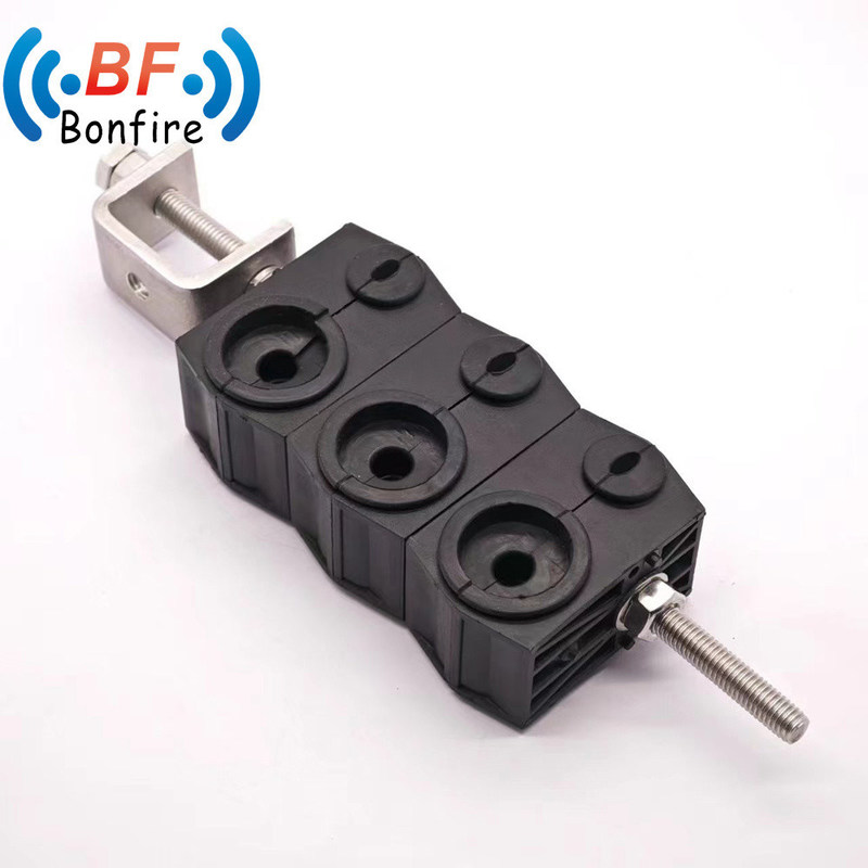 Kunststoff-Zuführklemme für Heliax-Kabel 1/2" Ldf4-50A 3 Löcher pro Halter OEM/ODM-Produktion
